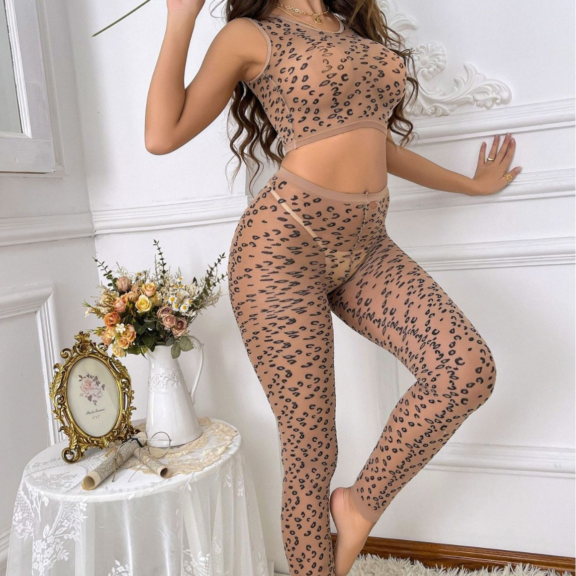 Wholesale Leopard Print Crop Top and Leggings Set detail image 2